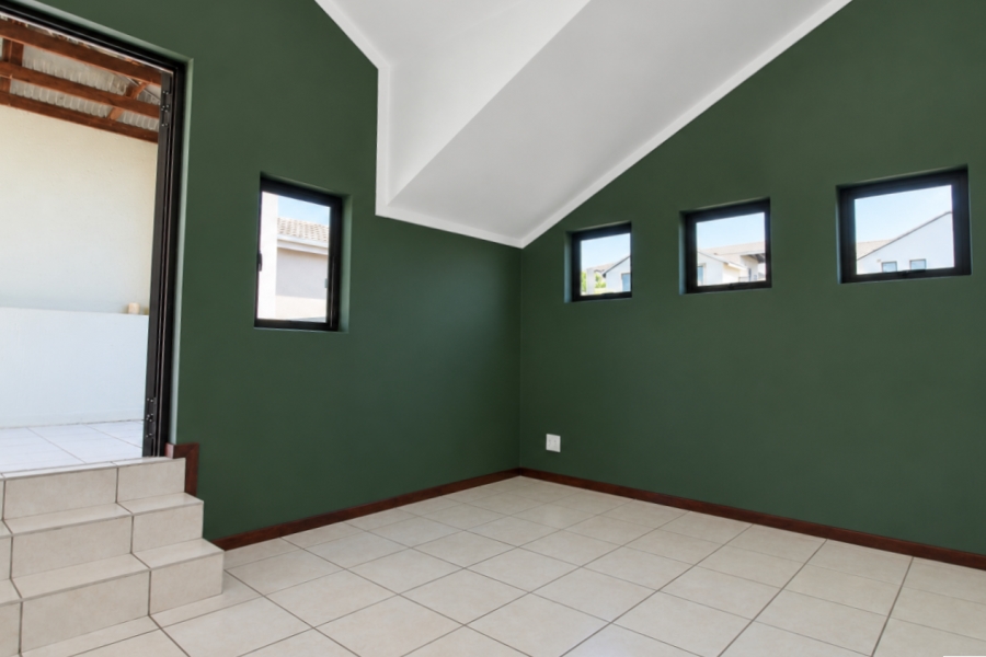 To Let 1 Bedroom Property for Rent in Lonehill Gauteng