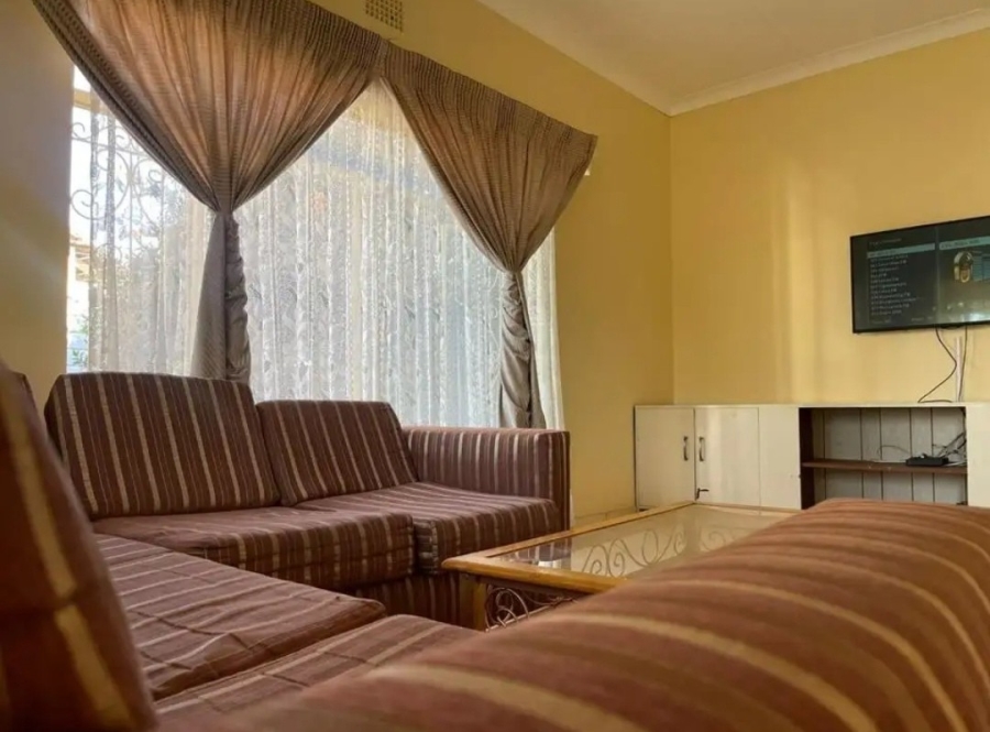 4 Bedroom Property for Sale in Rhodesfield Gauteng