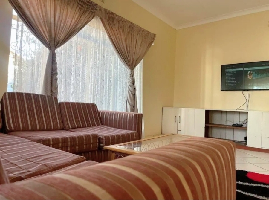 4 Bedroom Property for Sale in Rhodesfield Gauteng