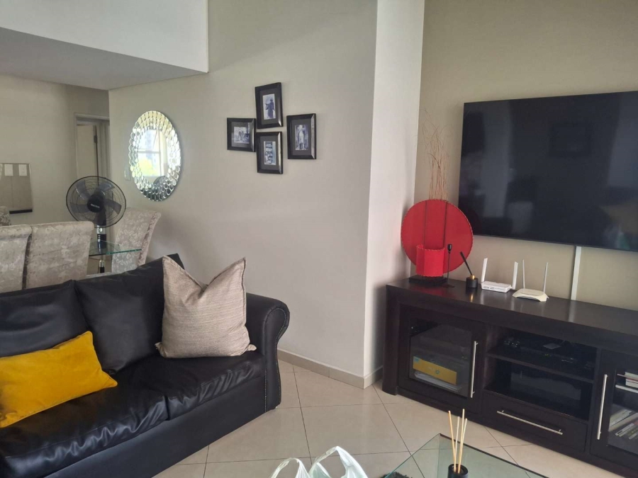 2 Bedroom Property for Sale in Morningside Gauteng