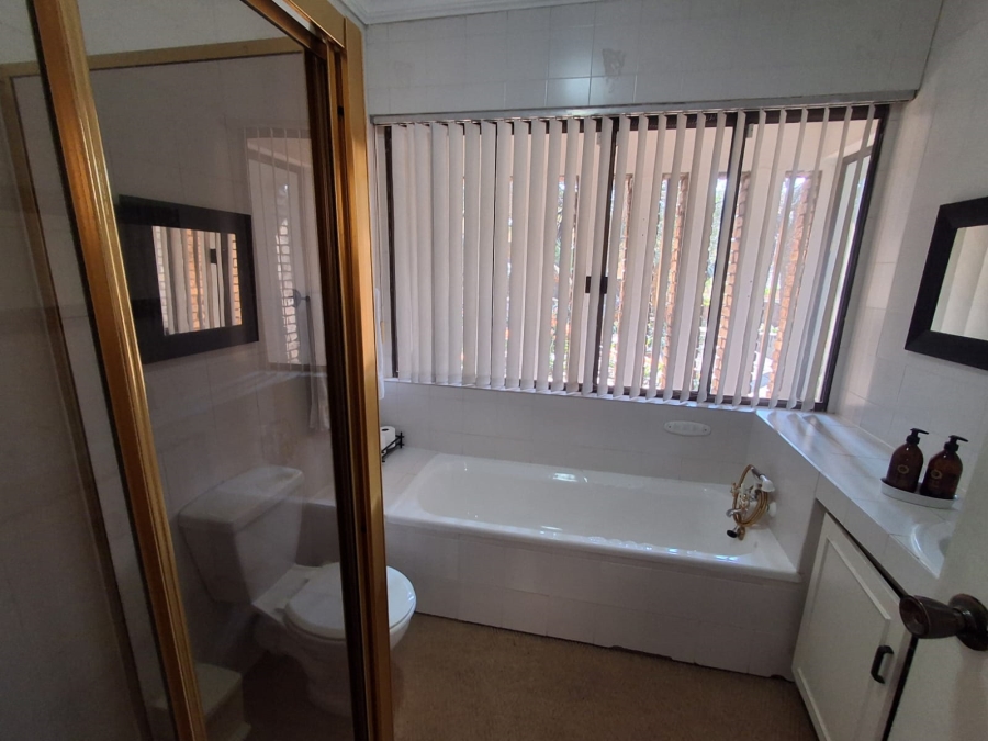 3 Bedroom Property for Sale in Glenvista Gauteng