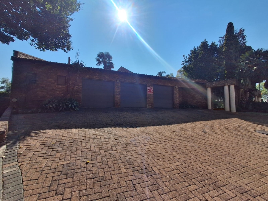 3 Bedroom Property for Sale in Glenvista Gauteng