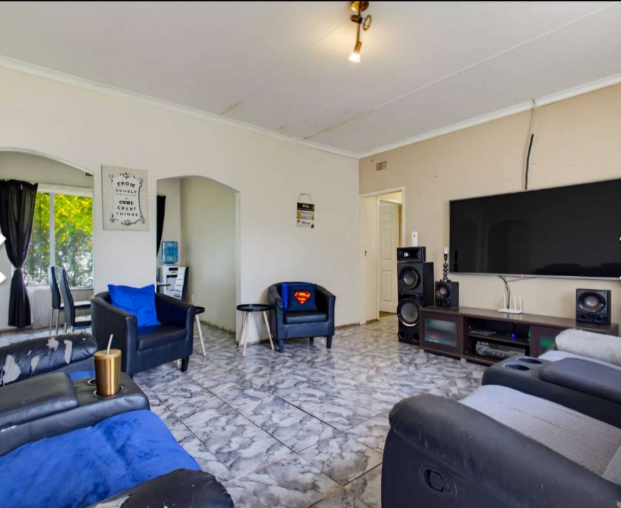 5 Bedroom Property for Sale in Albemarle Gauteng