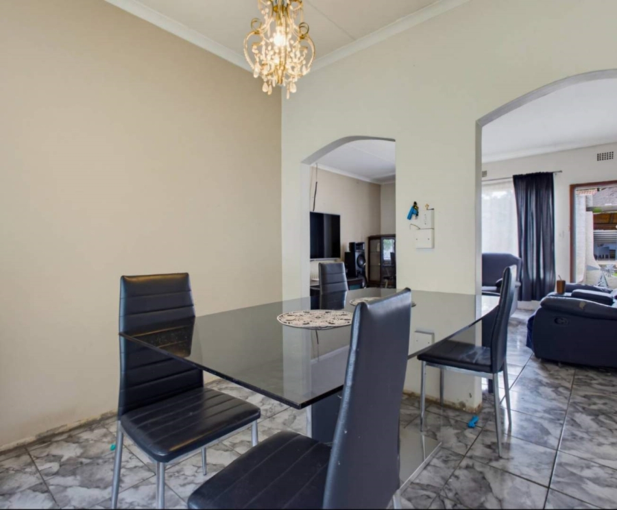 5 Bedroom Property for Sale in Albemarle Gauteng