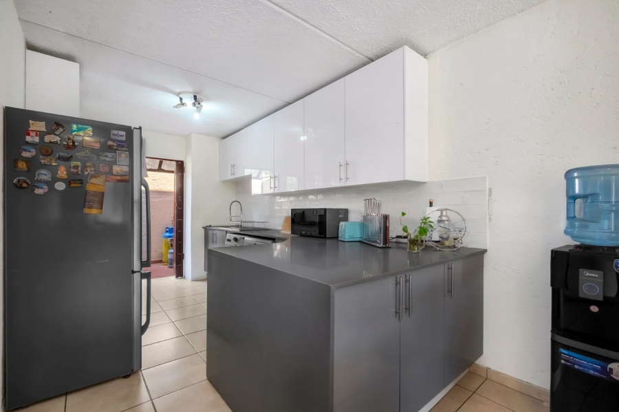 To Let 2 Bedroom Property for Rent in Morningside Gauteng