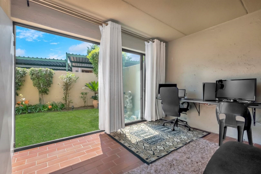 To Let 2 Bedroom Property for Rent in Morningside Gauteng
