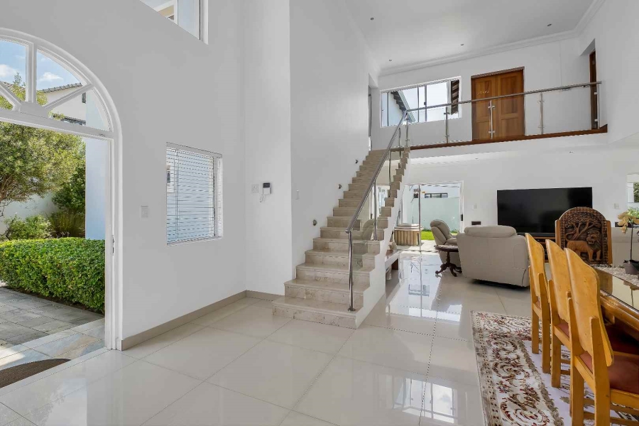 To Let 4 Bedroom Property for Rent in Bryanston Gauteng