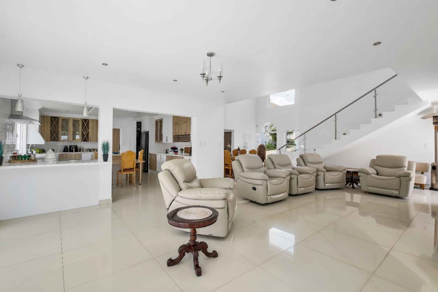 To Let 4 Bedroom Property for Rent in Bryanston Gauteng