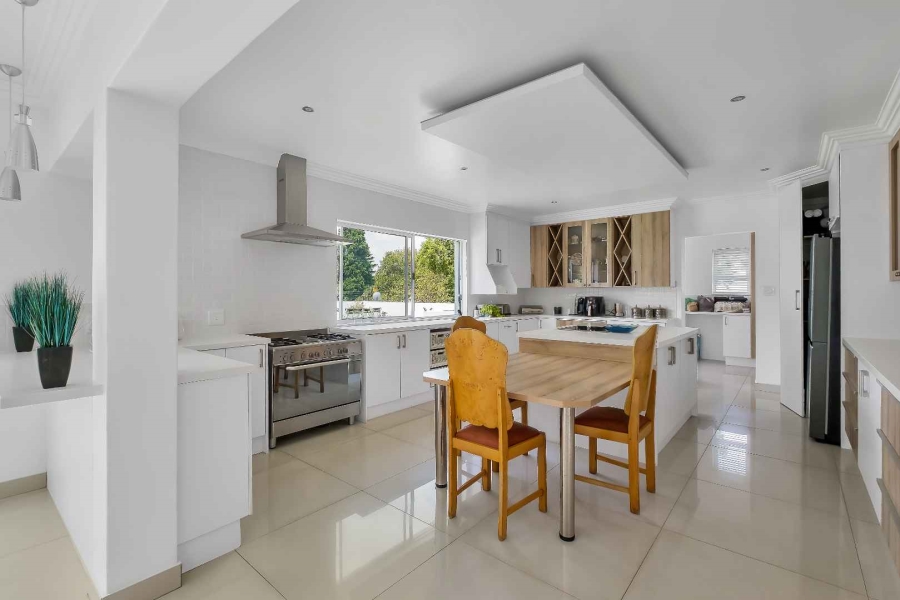 To Let 4 Bedroom Property for Rent in Bryanston Gauteng