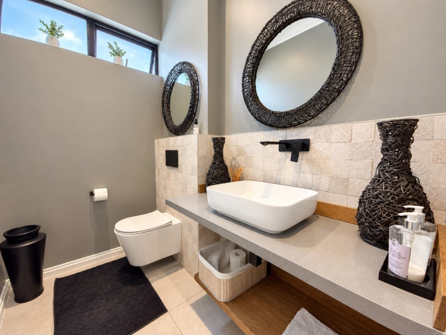 4 Bedroom Property for Sale in Cedar Creek Gauteng