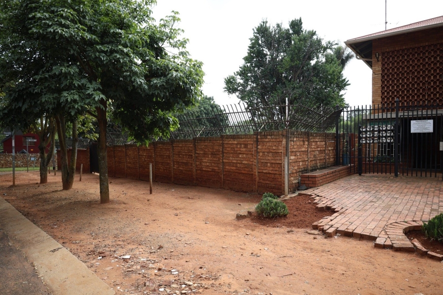2 Bedroom Property for Sale in Meyerspark Gauteng