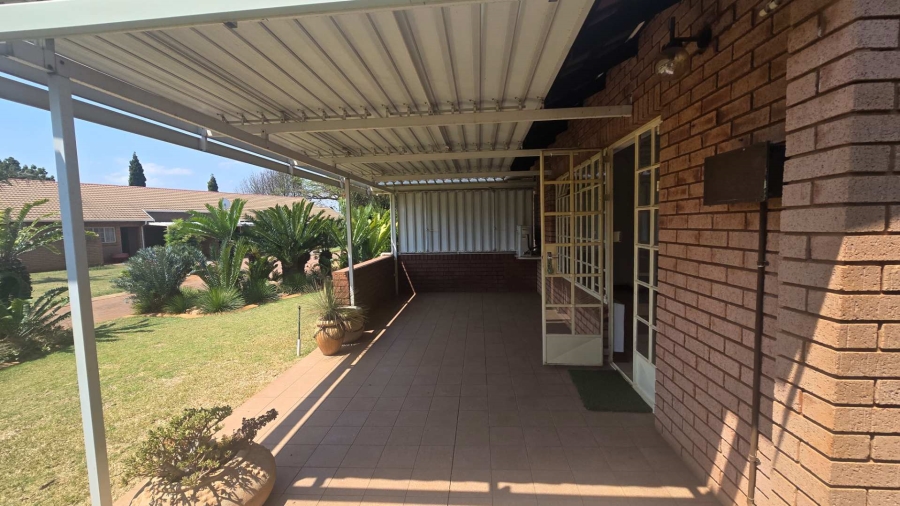 2 Bedroom Property for Sale in Montana Park Gauteng