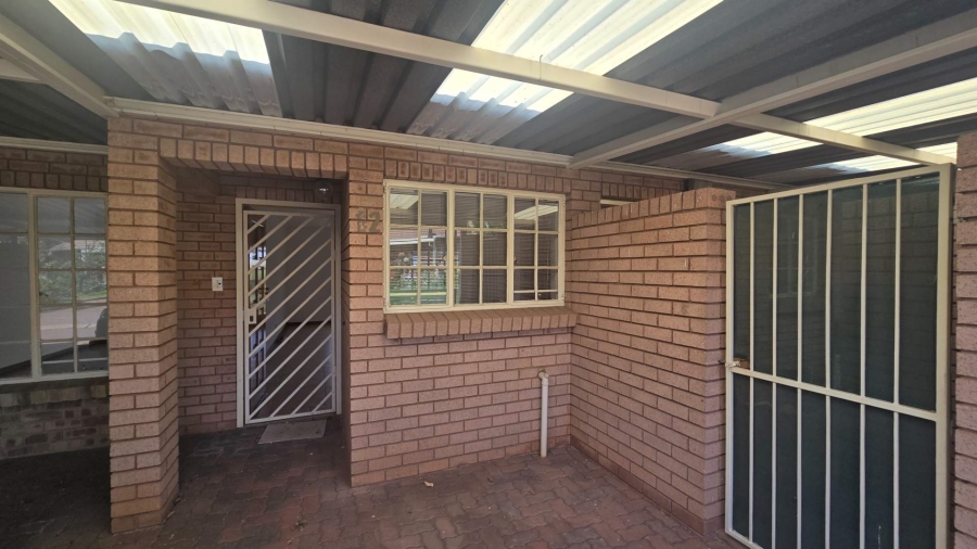 2 Bedroom Property for Sale in Montana Park Gauteng