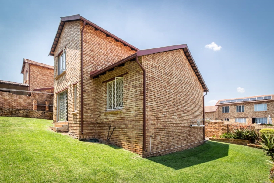 To Let 3 Bedroom Property for Rent in Wilgeheuwel Gauteng