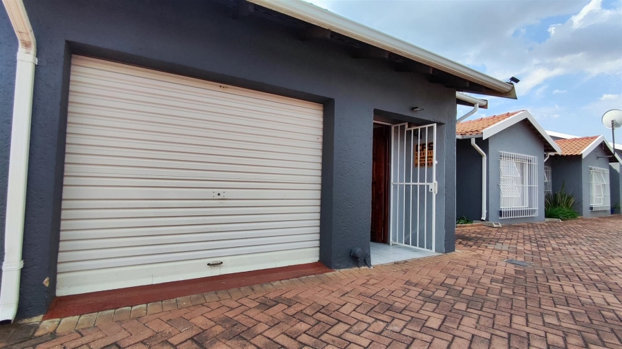 3 Bedroom Property for Sale in Raceview Gauteng