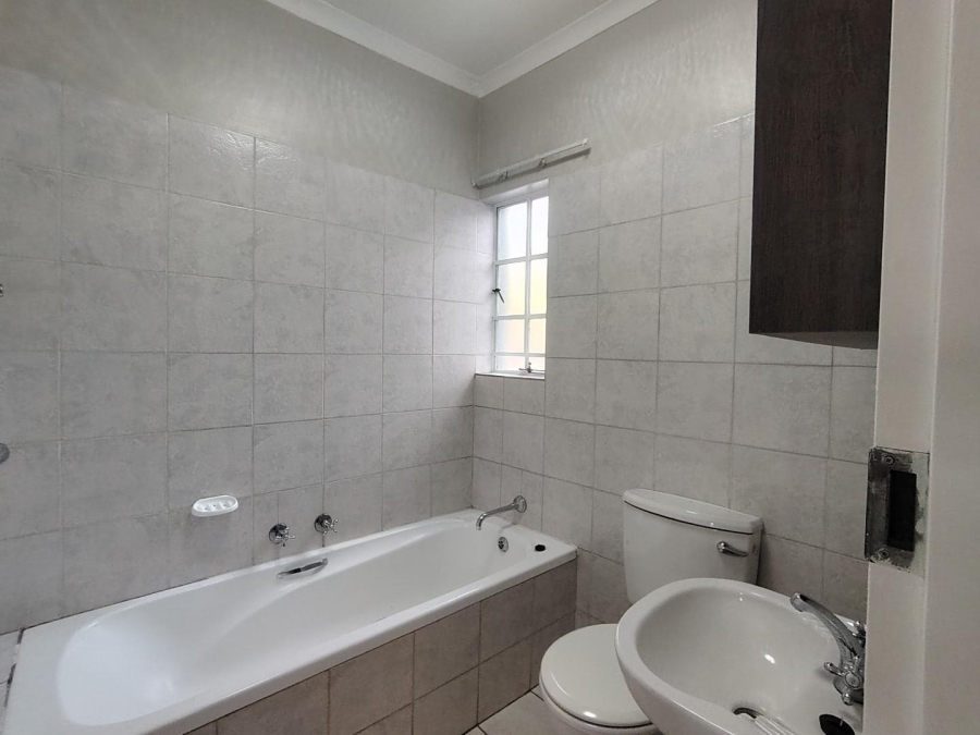 3 Bedroom Property for Sale in Zwartkop Gauteng