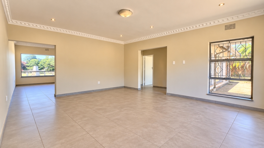4 Bedroom Property for Sale in Discovery Gauteng