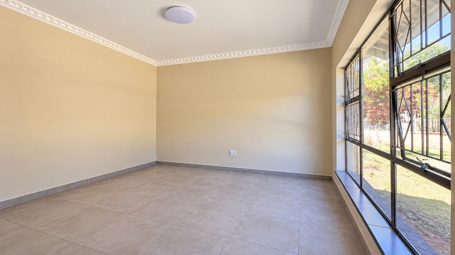 4 Bedroom Property for Sale in Discovery Gauteng