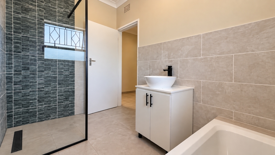 4 Bedroom Property for Sale in Discovery Gauteng