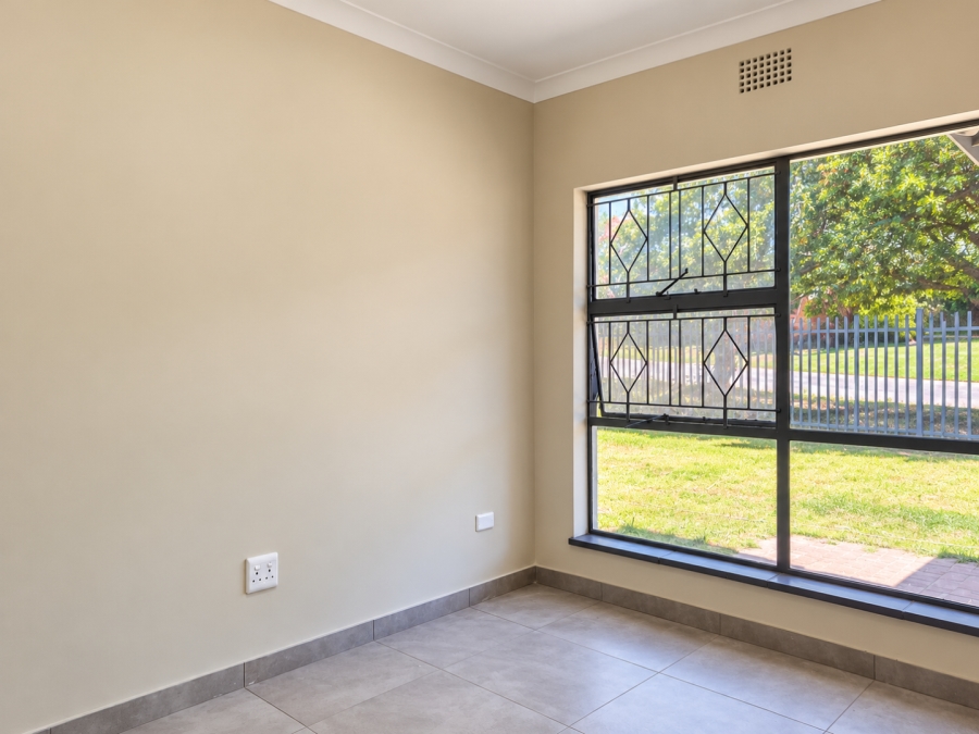 4 Bedroom Property for Sale in Discovery Gauteng