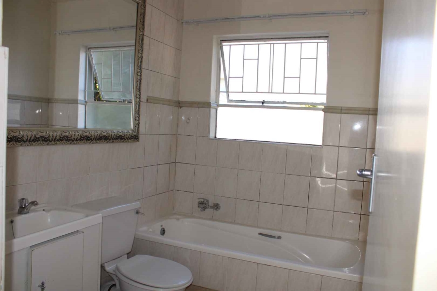 To Let 2 Bedroom Property for Rent in Vorna Valley Gauteng