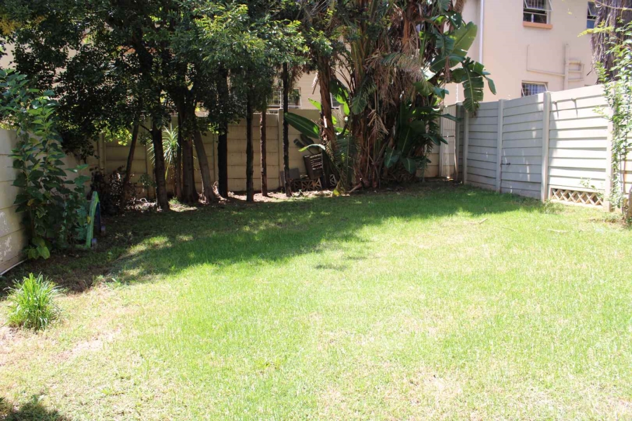 To Let 2 Bedroom Property for Rent in Vorna Valley Gauteng