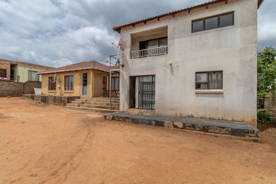 7 Bedroom Property for Sale in Cosmo City Gauteng