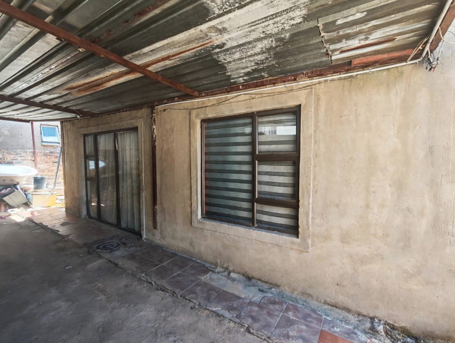 8 Bedroom Property for Sale in Cosmo City Gauteng