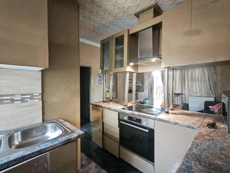 8 Bedroom Property for Sale in Cosmo City Gauteng