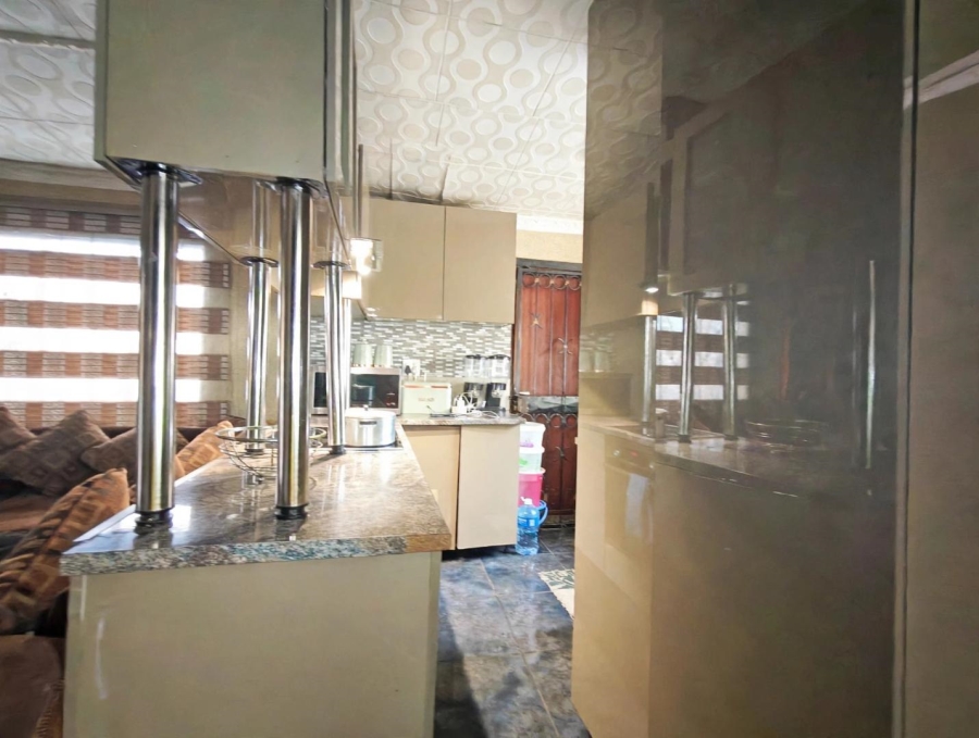8 Bedroom Property for Sale in Cosmo City Gauteng