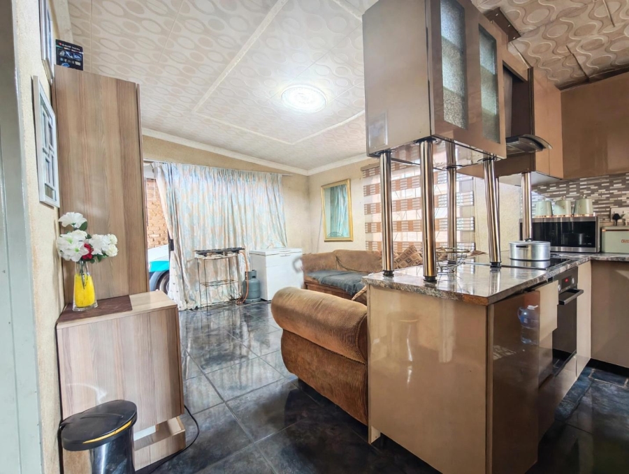 8 Bedroom Property for Sale in Cosmo City Gauteng