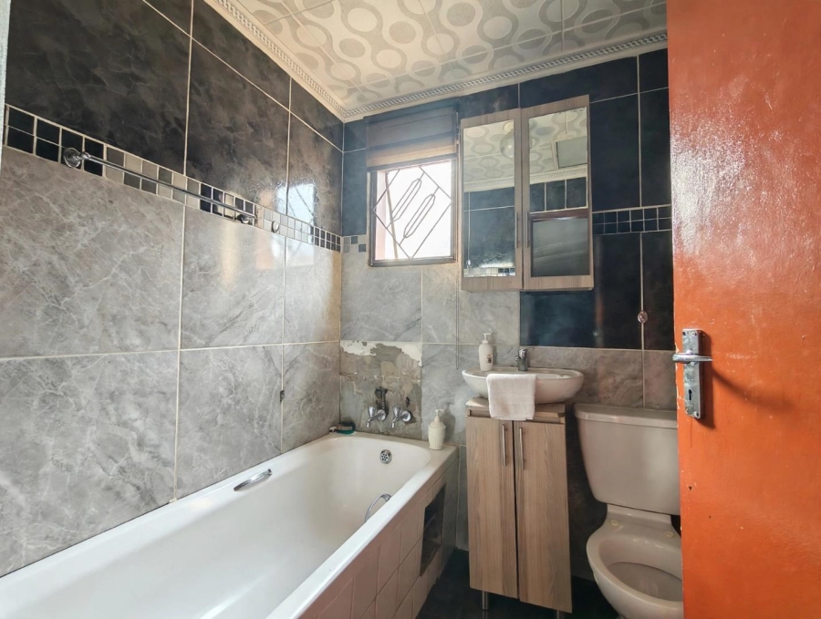 8 Bedroom Property for Sale in Cosmo City Gauteng
