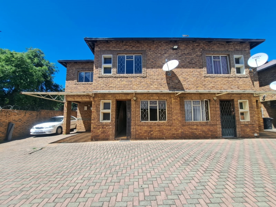 To Let 3 Bedroom Property for Rent in The Hill Gauteng