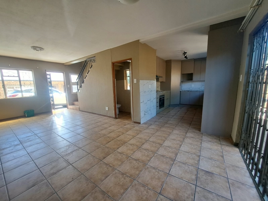 To Let 3 Bedroom Property for Rent in The Hill Gauteng
