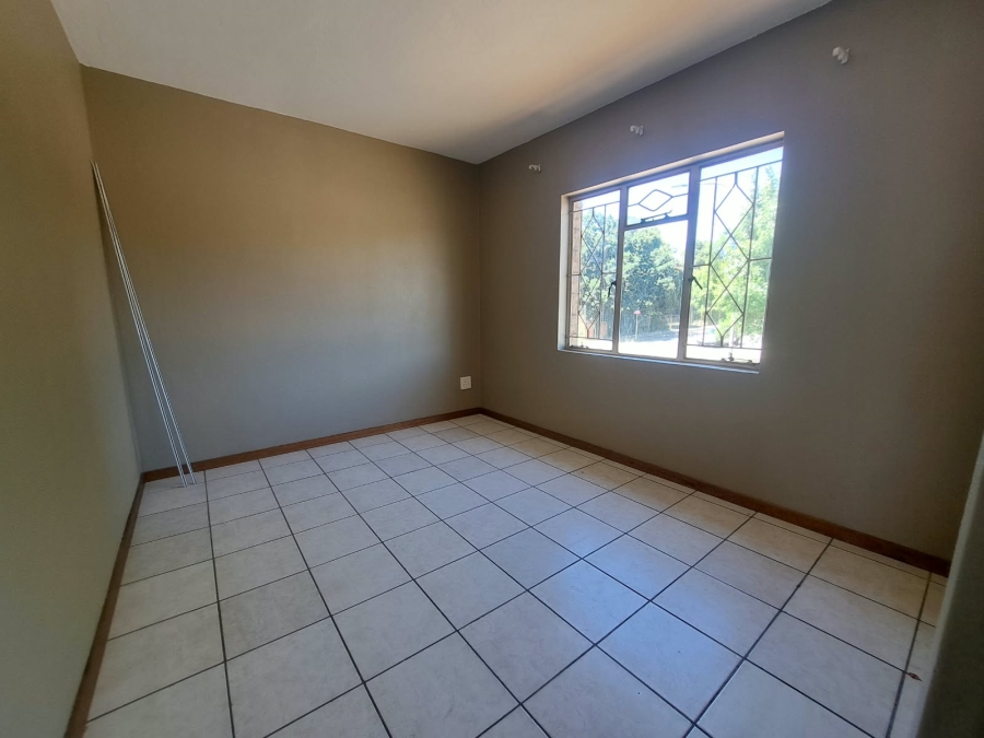 To Let 3 Bedroom Property for Rent in The Hill Gauteng