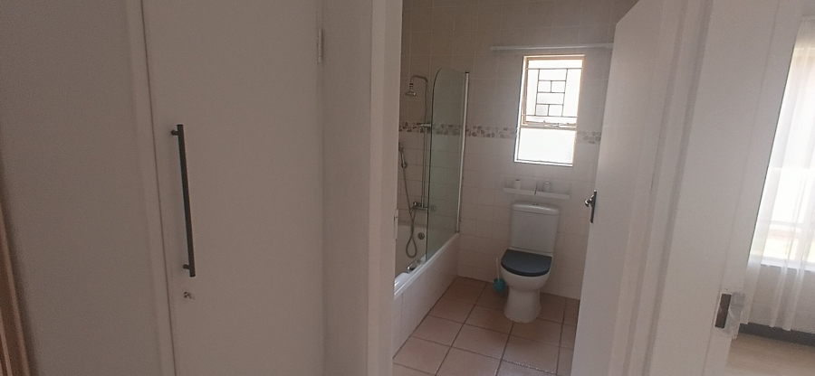 2 Bedroom Property for Sale in Birchleigh North Gauteng