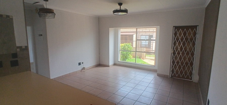2 Bedroom Property for Sale in Birchleigh North Gauteng