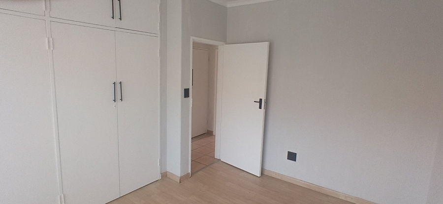 2 Bedroom Property for Sale in Birchleigh North Gauteng