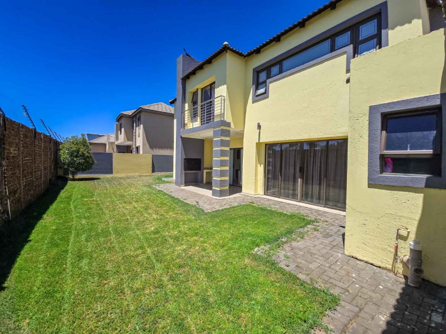 3 Bedroom Property for Sale in Zambezi Manor Lifestyle Estate Gauteng