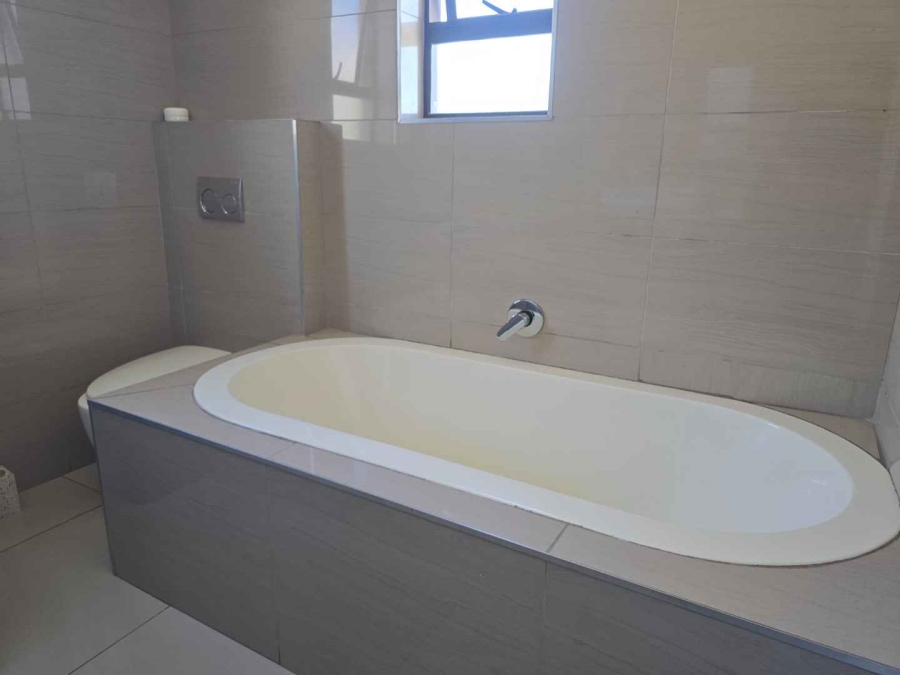 3 Bedroom Property for Sale in Zambezi Manor Lifestyle Estate Gauteng