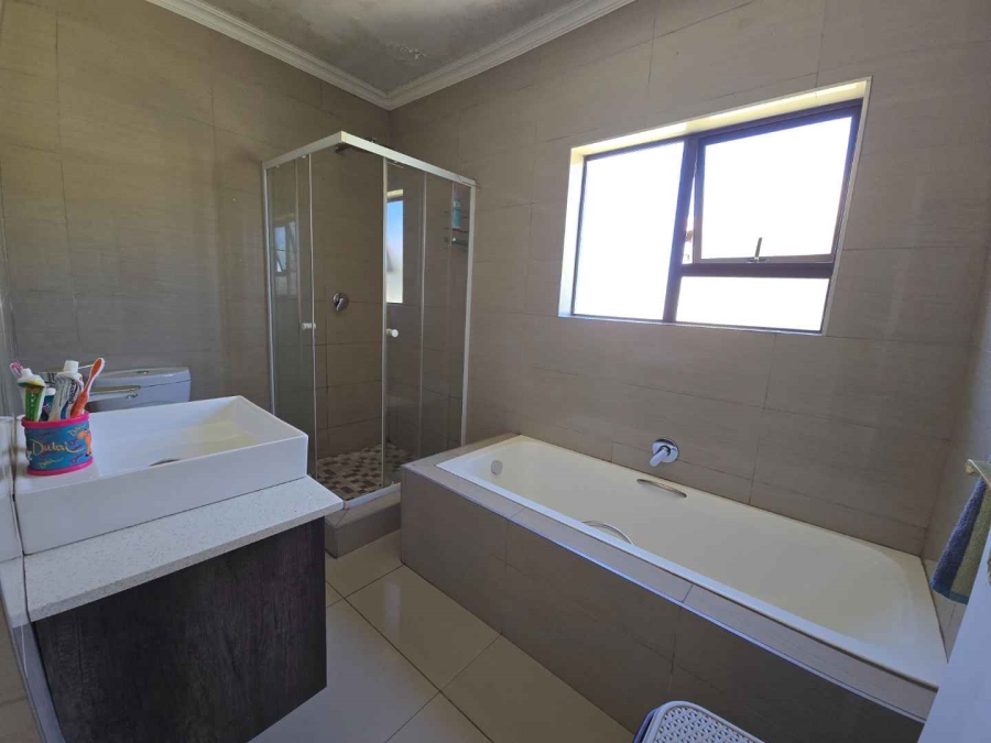 3 Bedroom Property for Sale in Zambezi Manor Lifestyle Estate Gauteng