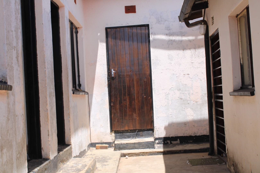 2 Bedroom Property for Sale in Jabulani Gauteng