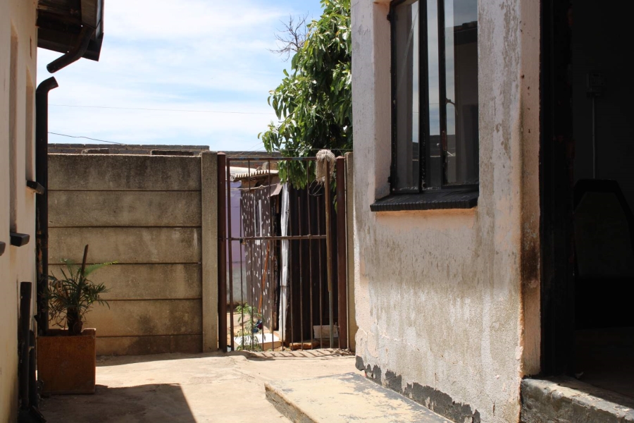 2 Bedroom Property for Sale in Jabulani Gauteng