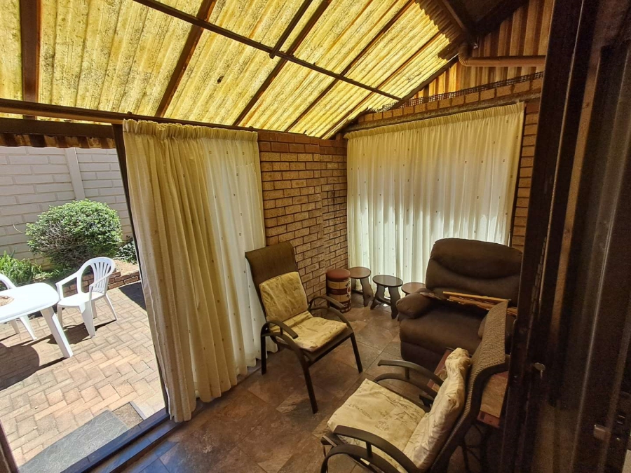 4 Bedroom Property for Sale in Alan Manor Gauteng