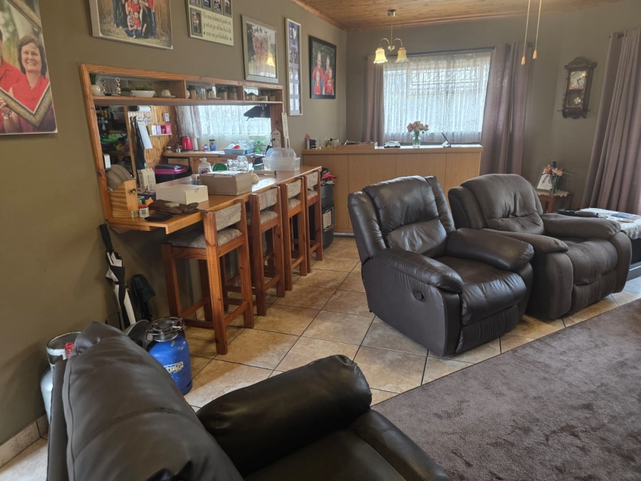 4 Bedroom Property for Sale in Brackenhurst Gauteng