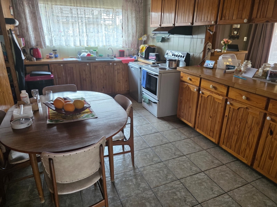 4 Bedroom Property for Sale in Brackenhurst Gauteng