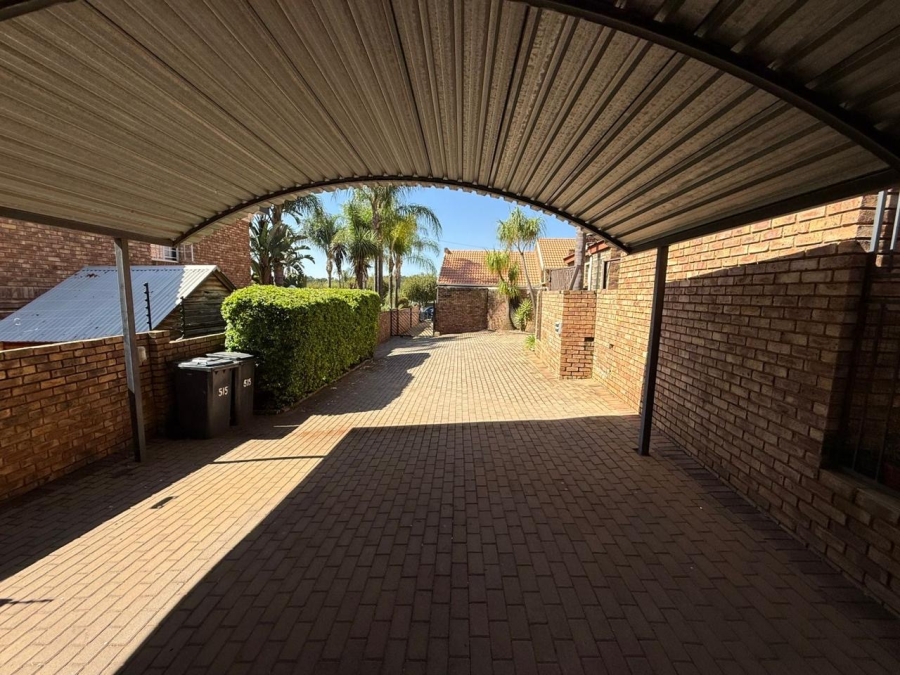 3 Bedroom Property for Sale in Erasmuskloof Gauteng