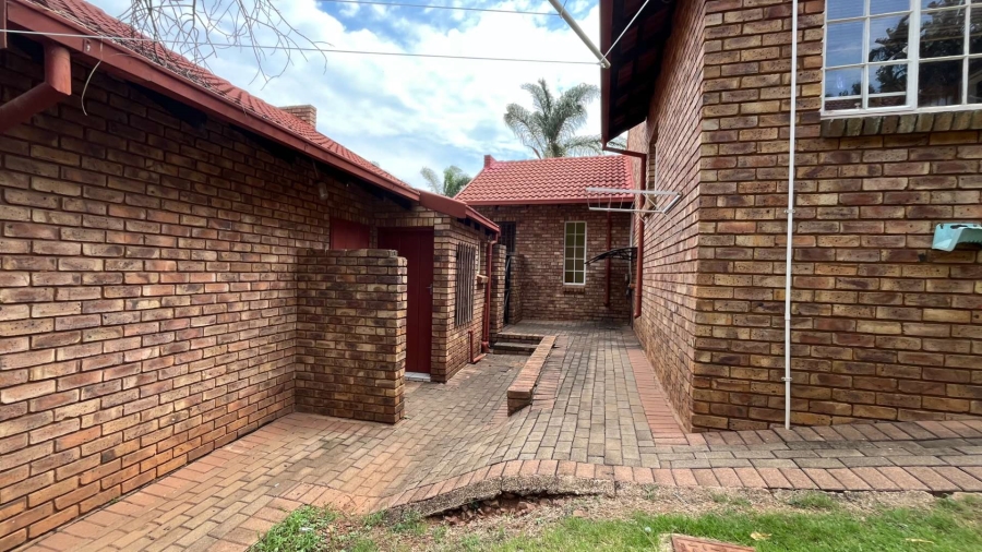 3 Bedroom Property for Sale in Erasmuskloof Gauteng