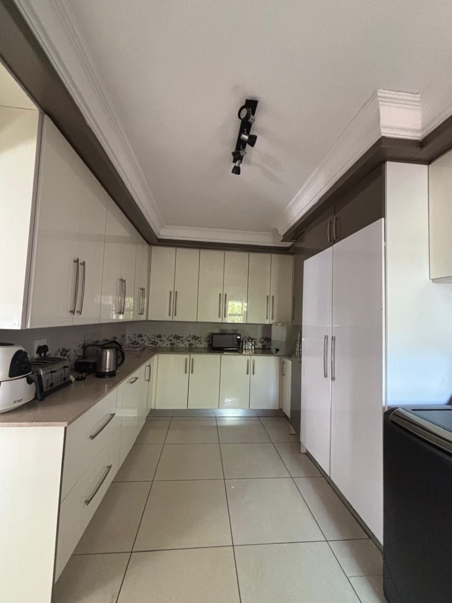 5 Bedroom Property for Sale in Savannah Country Estate Gauteng