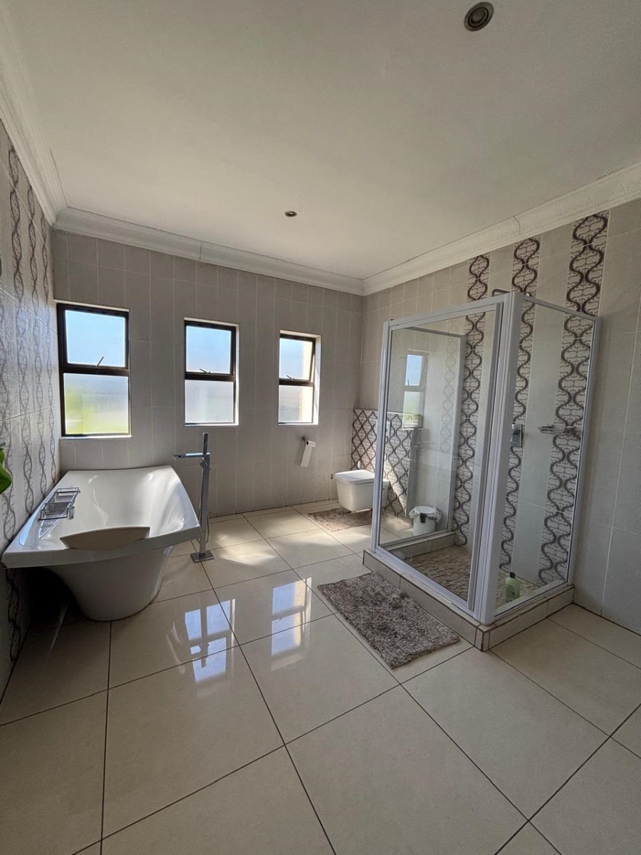 5 Bedroom Property for Sale in Savannah Country Estate Gauteng